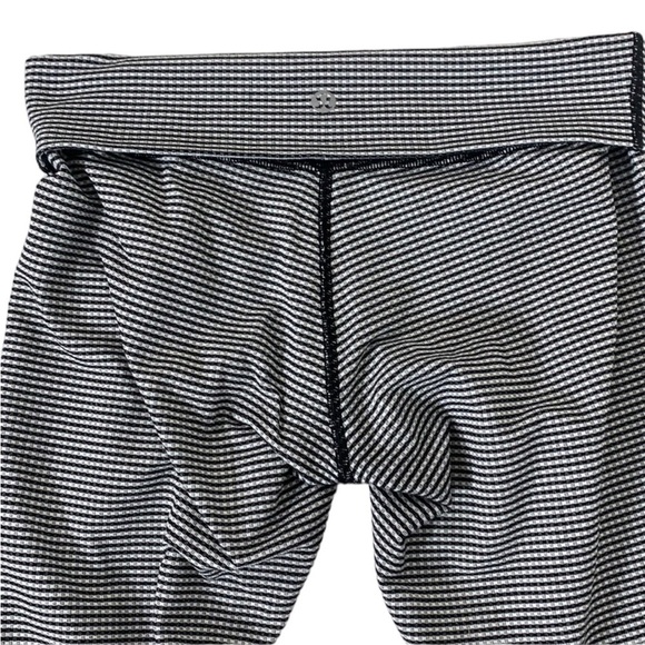 🌸2/$25 Lululemon Black White Wunder Under Crop roll down gingham - Picture 11 of 12